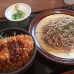 街かど屋 - ミニ丼とざるそばのサービスランチ590円