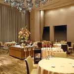 リストランテ ル・ミディ ひらまつ - 個室の出口からの様子