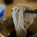 蕎麦屋二想 - お蕎麦の麺アップ