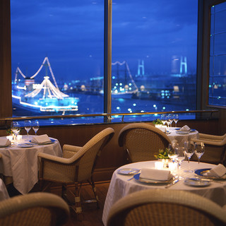 【横浜港を一望】夜景を眺めながら味わう美食フレンチレストラン