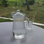 ARTCAFEBAR SEASAW - お水にはレモンとライムが入って、フルーティー☆