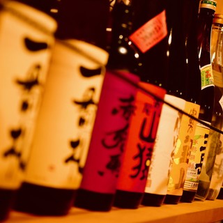 精选的地方酒可以通过品酒套餐或畅饮套餐以实惠的方式尽情享受◎