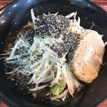 らーめん次郎冠者 Ver.2 - ザ・ブラックじろうハーフ
(野菜多め・極太麺・ニンニク少・他普通)
に胡麻ぶっかけたよ〜