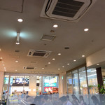 Doutor Coffee Shop Morioke Eki Ten - 店内 (奥から)