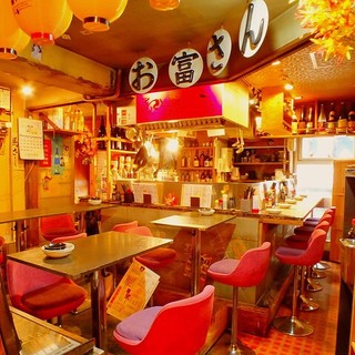 옛날의 향수가 느껴지는 아늑한 매장◎