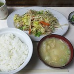 食堂ひろ - 肉入り野菜炒め定食