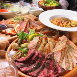 모든 플랜 음료 무제한! 뷔페 메뉴도 있는 알뜰 코스