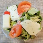 アントニオズデリ - トマトとモッツァレラのサラダ