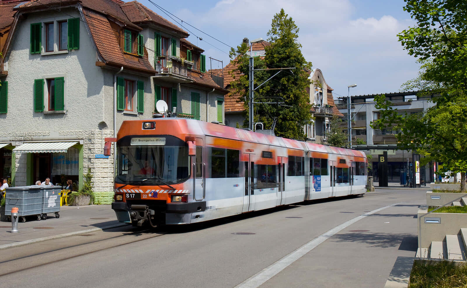Dietikonin Raitiovaunu Kaupunkimaisemassa Taustakuva