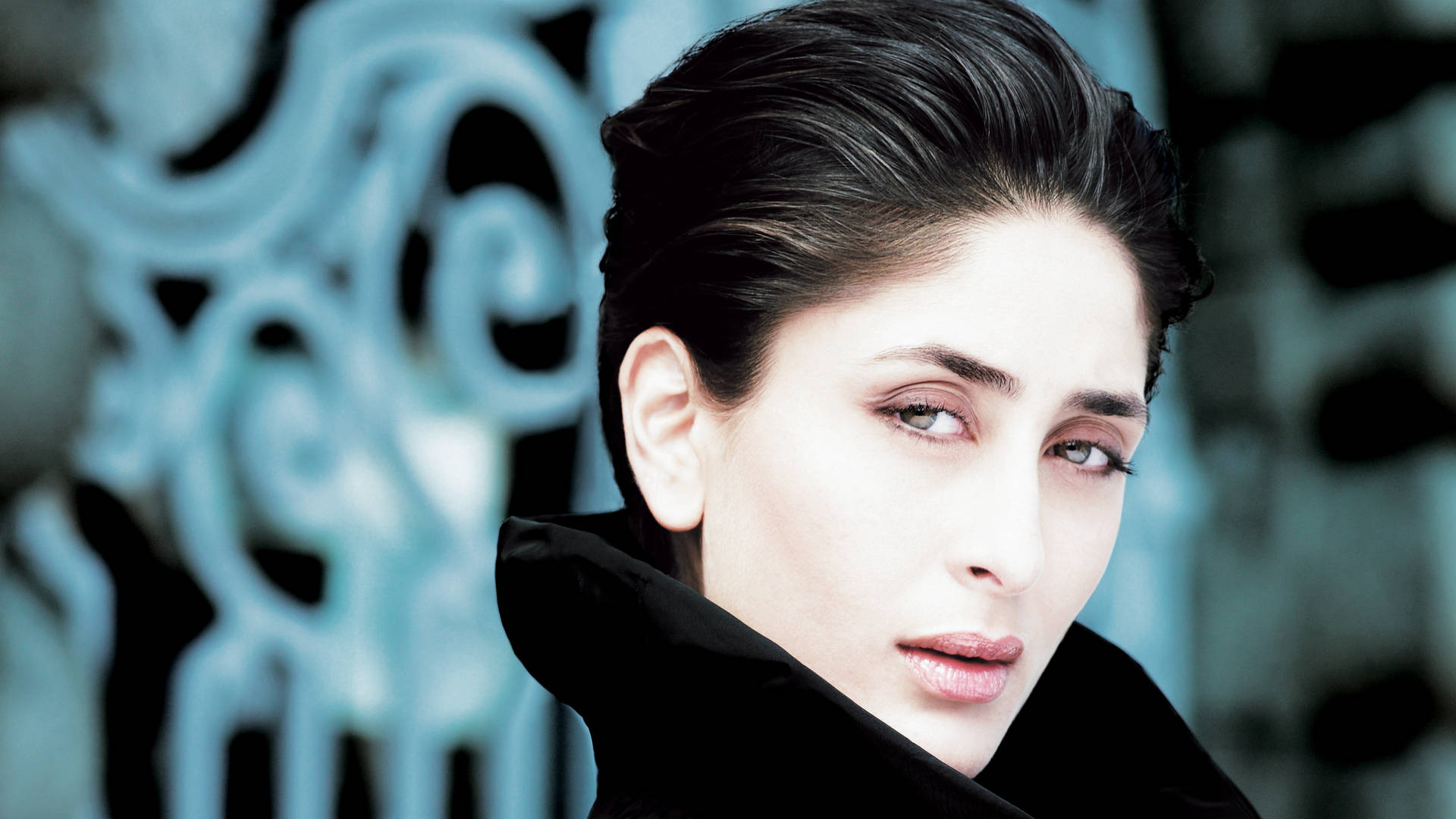 Servizio Fotografico Invernale Di Kareena Kapoor Globus Sfondo