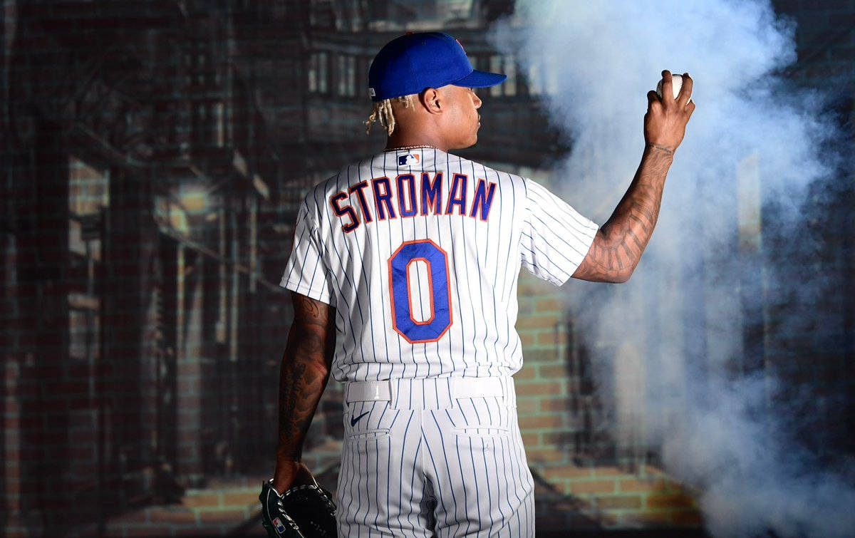 Marcusstroman Con Humo Fondo de pantalla