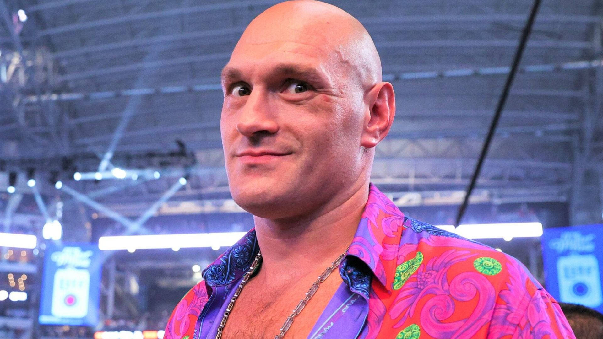 Tysonfury Sorrindo Para A Câmera Papel de Parede