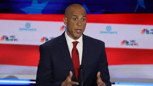 Cory Booker, Senator Amerika Serikat Dan Pendorong Keadilan Sosial Wallpaper