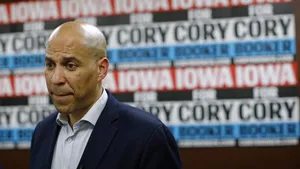 Cory Booker Di Iowa Wallpaper