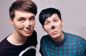Danhowell E Phil Lester, Youtubers Britânicos Wallpaper