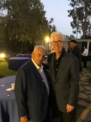 Kvällsevenemang Med Två Herrar Wallpaper