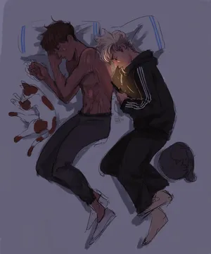 Zweipersonen Schlafen Auf Einem Bett Mit Einer Kerze. Wallpaper