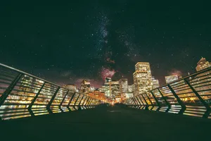 Unponte Sopra Un Fiume Wallpaper