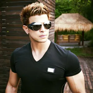 Ny tapet Sahil Khan som Chantu. Wallpaper