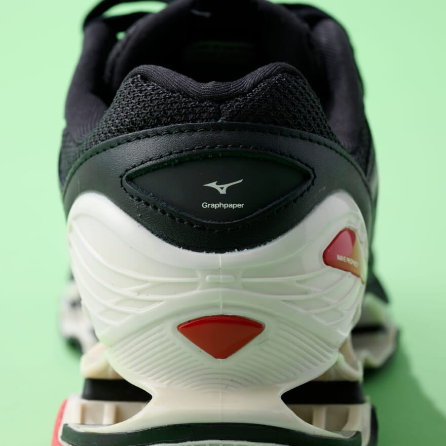 ミズノのウエーブ プロフェシー LS ヒール寄り