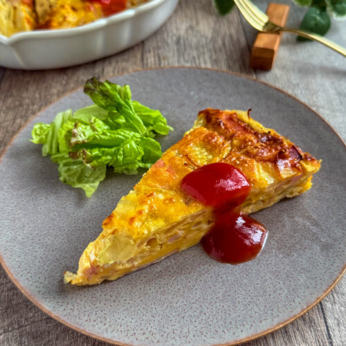 冷蔵庫の余り物で♩玉ねぎとハムのキッシュ