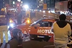 【動画】首都高で暴走ツアーを開催していた外人、大事故を起こして迷惑をかける。 【動画】首都高で暴走ツアーを開催していた外人、大事故を起こして迷惑をかける。