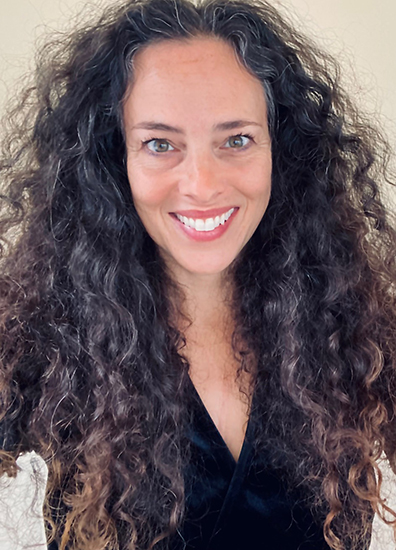 AliciaBessette-2023authorpic-550 Author Alicia Bessette