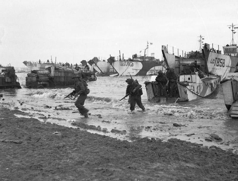 D-Day Pictures Of Beach Landings