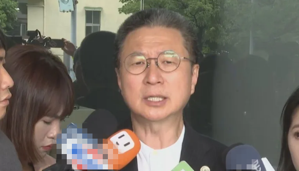 台海军前顾问装傻充愣、蔡英文砸几千亿潜舰自造打水漂 台媒体人揭其居心