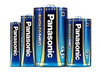 パナソニック一番の長もち性能! 進化したアルカリ乾電池「エボルタ ネオ」