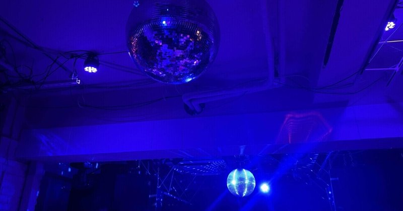 【地元ツーマン】超・生活者ラッパーwebnokusoyaro、“俺は好きにやる”生き様の証明<ライブレポ>