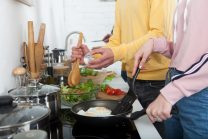 【時流解説】ゴーストレストラン、シェアキッチン、クラウドキッチンとは?