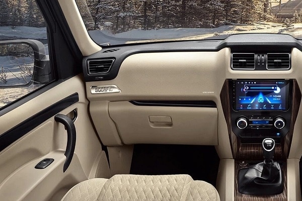 Mahindra Scorpio Glovebox Closed Mahindra Scorpio Glovebox Closed