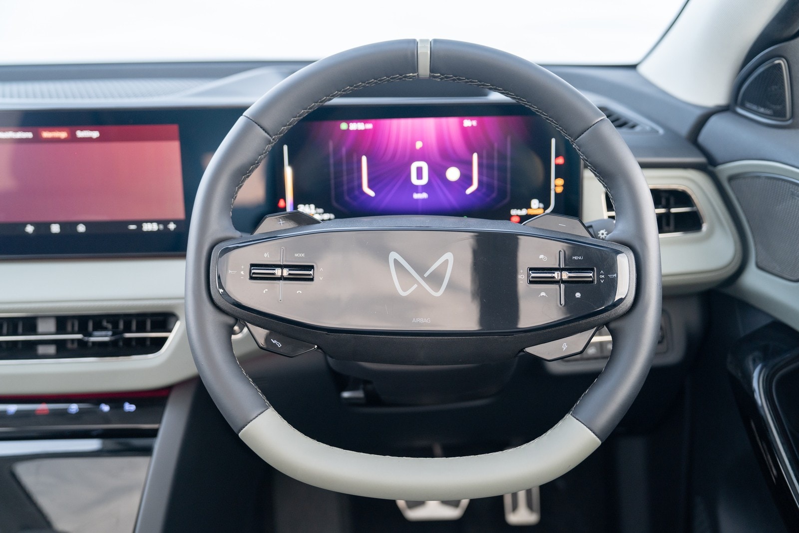 Mahindra XEV 9e Steering Wheel Mahindra XEV 9e Steering Wheel