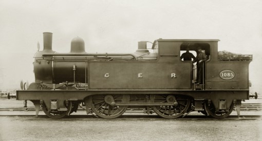 No. 1085 taken between April 1894 and January 1905. The large condensing pipes fitted to this batch added to their powerful appearance. As with the M15 class, the condensing vent pipes are inside the cab and protrude through the roof. The outside frames haven't yet suffered the ignominy of a fracture and are so far free of strengthening plates. The cupboard in the lower half of the bunker gives access to the trailing wheel springs. Yet again there's quite a haze of traffic grime on the paintwork. Photograph ©Public Domain.