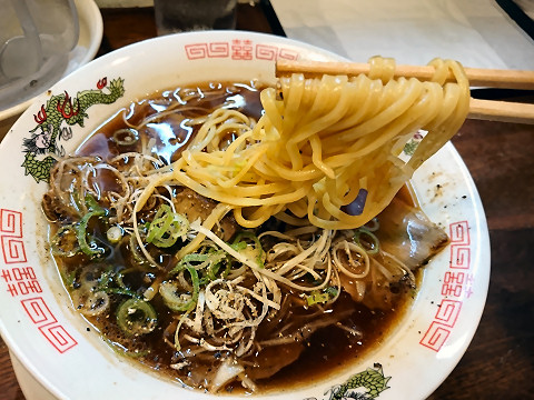 高槻ブラック麺リフティング@尾道文化ラーメン