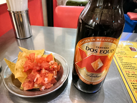 ドスエキスアンバー@墨国回転鶏料理