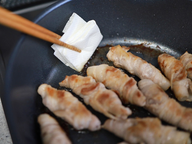 豚バラ肉の巻き焼き06