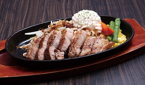 ランチポークステーキさくらみち新宿店500円