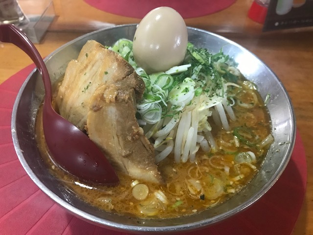 「居間人」の水晶山らーめん