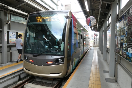 P1022425_天王寺駅前_R