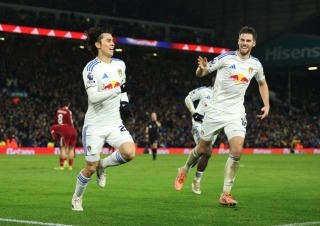 Tanaka equalizer for Leeds against Liverpool 3-3 goal