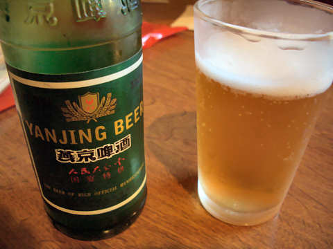 燕京ビール@外灘紅緑灯