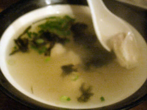 ワンタンスープ@外灘紅緑灯