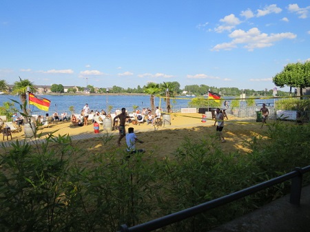 ビーチボール」