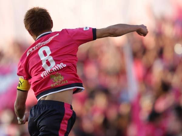 kakitani cerezo osaka super backheel goal