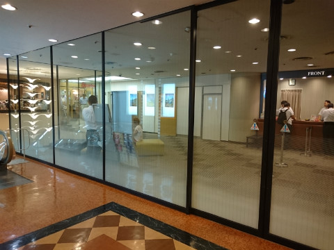 ホテル玄関@サイゼリヤ