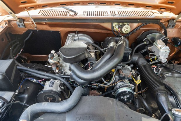 11k-Mile 1985 Ford F-150 XL 4×4