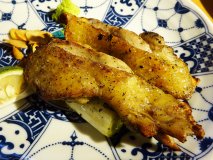 肉汁あふれる焼き鳥はまるでステーキ!お通しもおかわりOKな鶏料理酒場 肉汁あふれる焼き鳥はまるでステーキ!お通しもおかわりOKな鶏料理酒場