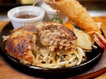 午後の時間帯が狙い目!いつも行列している店の絶品「手ごねハンバーグ」 午後の時間帯が狙い目!いつも行列している店の絶品「手ごねハンバーグ」